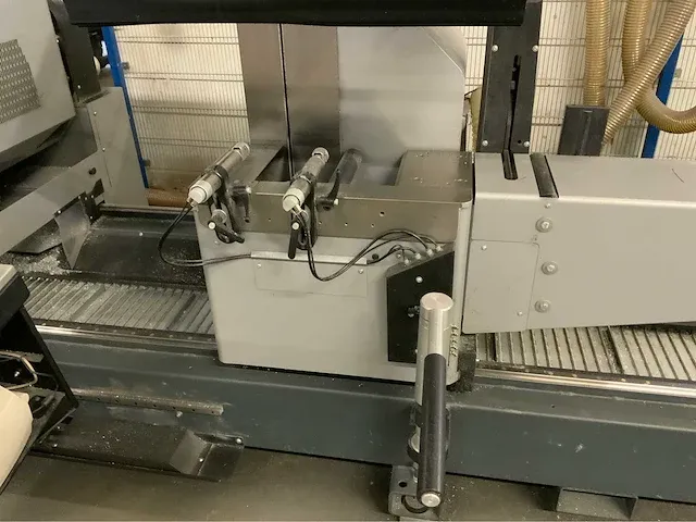 2016 schüco pdg e cut 650 e dubbele verstek afkortzaagmachine - afbeelding 12 van  32