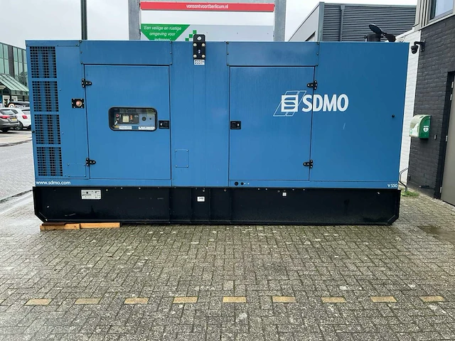 2016 sdmo v550c2 noodstroomaggregaat - afbeelding 20 van  25