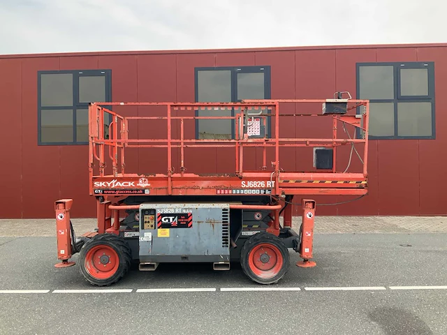 2016 skyjack sj6826rt ruwterrein hoogwerker 4x4 - afbeelding 2 van  29