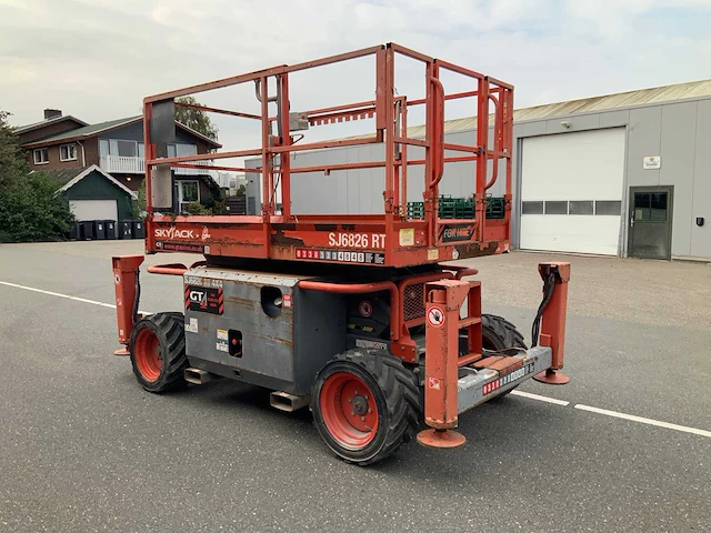 2016 skyjack sj6826rt ruwterrein hoogwerker 4x4 - afbeelding 25 van  29