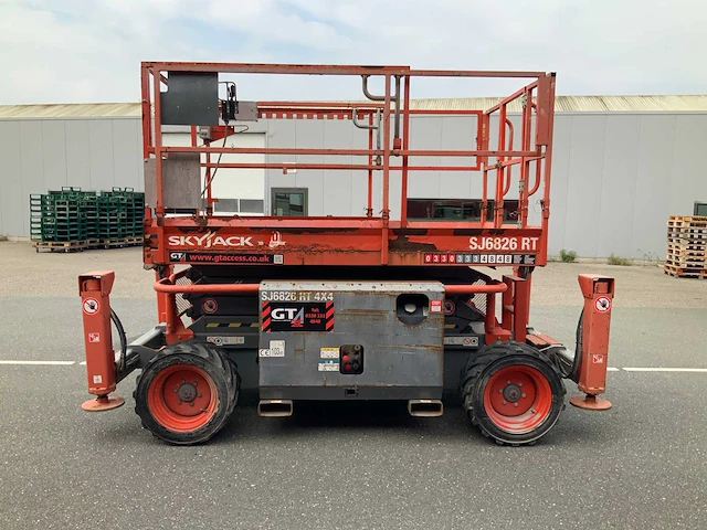 2016 skyjack sj6826rt ruwterrein hoogwerker 4x4 - afbeelding 26 van  29