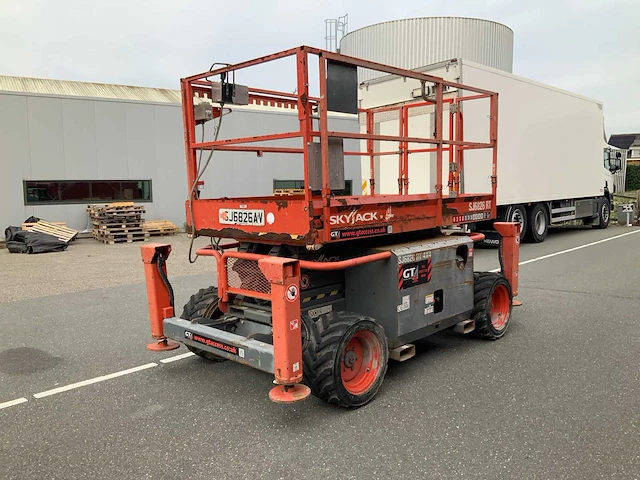 2016 skyjack sj6826rt ruwterrein hoogwerker 4x4 - afbeelding 27 van  29