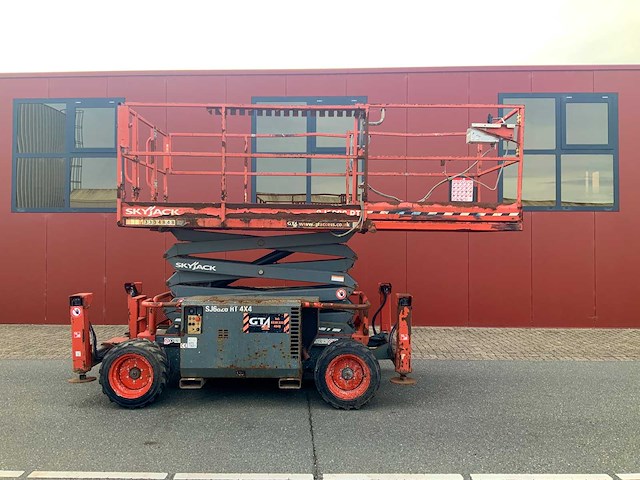 2016 skyjack sj6826rt ruwterrein hoogwerker 4x4 - afbeelding 1 van  30