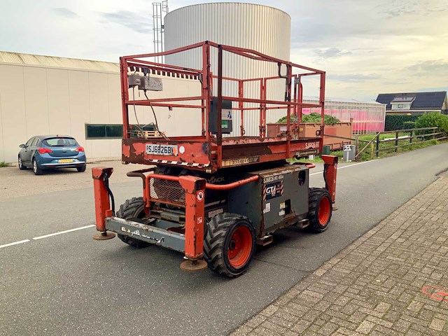 2016 skyjack sj6826rt ruwterrein hoogwerker 4x4 - afbeelding 28 van  30