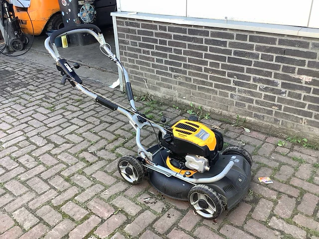 2016 stiga multiclip grasmaaier - afbeelding 1 van  4