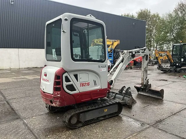 2016 takeuchi tb216 minigraafmachine - afbeelding 32 van  36