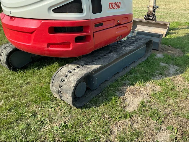 2016 takeuchi tb260 rupsgraafmachine - afbeelding 16 van  39
