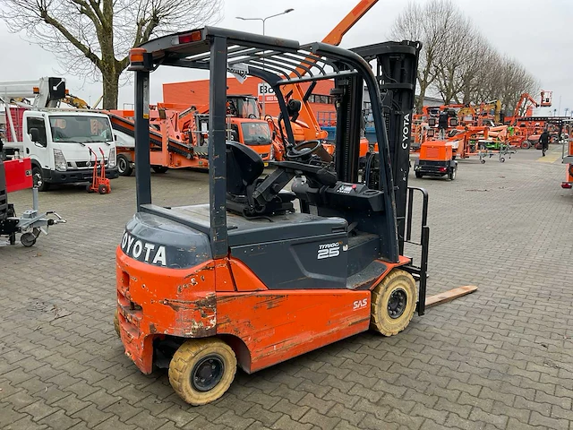 2016 toyota 8fbmt25 vorkheftruck - afbeelding 18 van  23