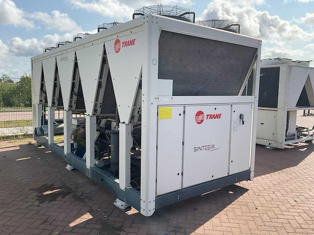 2016 trane rtaf 145 se sn luchtgekoelde koelinstallatie - afbeelding 4 van  9