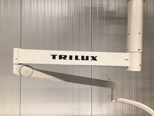 2016 trilux aurinio l 120 chirurgische lamp - afbeelding 10 van  11