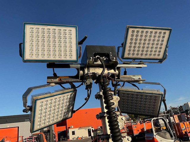 2016 trime x-chain stationaire lichtmast - afbeelding 11 van  12