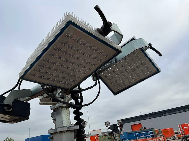 2016 trime x-chain stationaire lichtmast - afbeelding 3 van  18