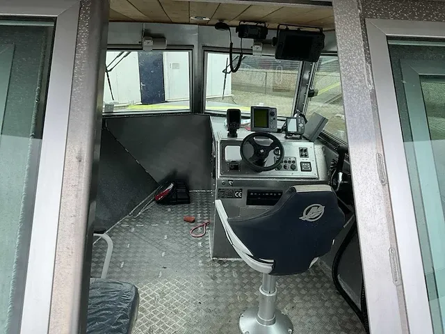 2016 vanvossen alu tender 650 cabin consoleboot inclusief trailer - afbeelding 18 van  32