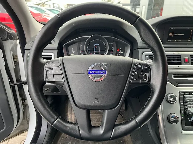 2016 volvo v70 2.4 d5 awd automatic personenauto - afbeelding 2 van  34