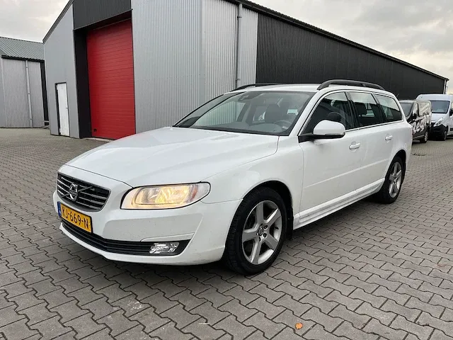 2016 volvo v70 2.4 d5 awd automatic personenauto - afbeelding 1 van  34