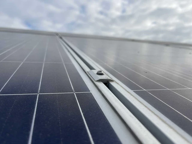 2016 zonnepaneel installatie - afbeelding 11 van  12