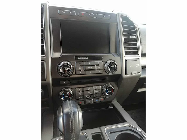 2017 - ford usa - f150 - 3.5 v6 eb s.c. raptor 600 pk - personenauto - afbeelding 19 van  29