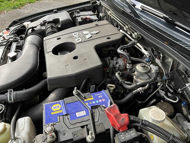 2017 - mitsubishi - pajero - personenauto - afbeelding 10 van  47