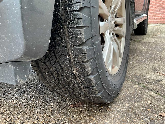 2017 - mitsubishi - pajero - personenauto - afbeelding 26 van  47