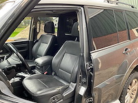 2017 - mitsubishi - pajero - personenauto - afbeelding 27 van  47