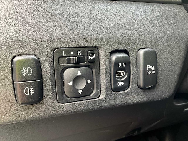 2017 - mitsubishi - pajero - personenauto - afbeelding 39 van  47