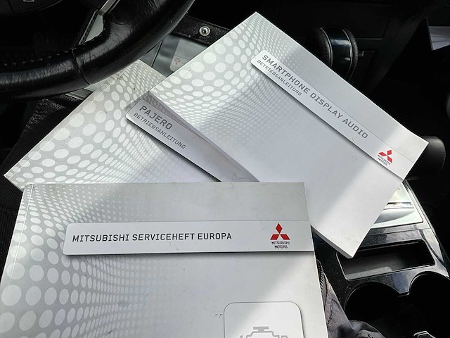 2017 - mitsubishi - pajero - personenauto - afbeelding 42 van  47