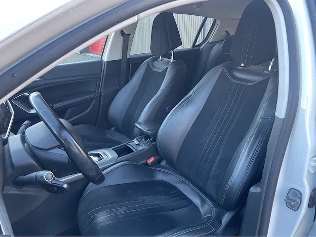 2017 - peugeot - 308 - 1.6 bluehdi blue l. - personenauto - afbeelding 14 van  44