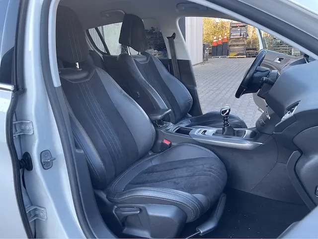 2017 - peugeot - 308 - 1.6 bluehdi blue l. - personenauto - afbeelding 15 van  44