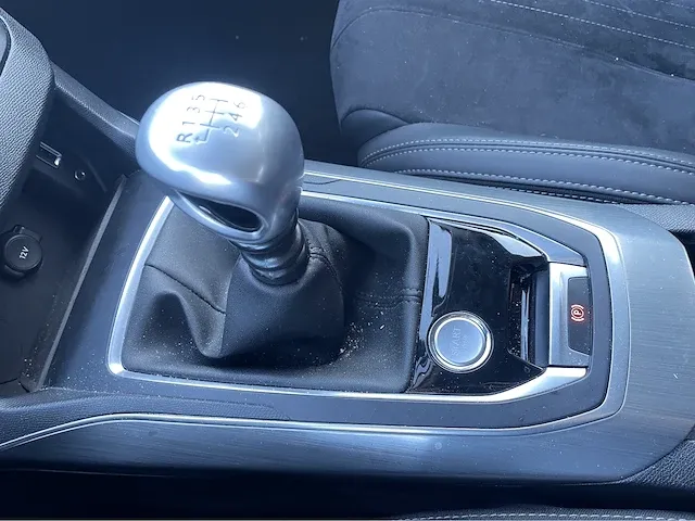 2017 - peugeot - 308 - 1.6 bluehdi blue l. - personenauto - afbeelding 20 van  44