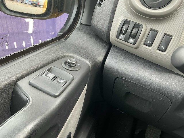 2017 - renault - trafic - 1.6 dci t29l2h1comen - bedrijfswagen - afbeelding 13 van  15