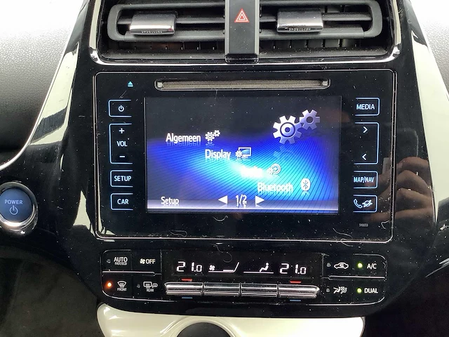 2017 - toyota - prius - 1.8 aspiration - personenauto - afbeelding 2 van  13