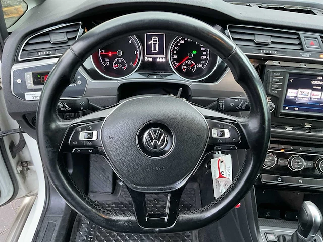 2017 - volkswagen - touran - 2.0 tdi - hondenwagen - afbeelding 2 van  17