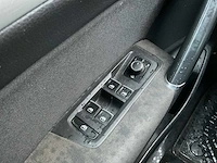 2017 - volkswagen - touran - 2.0 tdi - hondenwagen - afbeelding 7 van  17