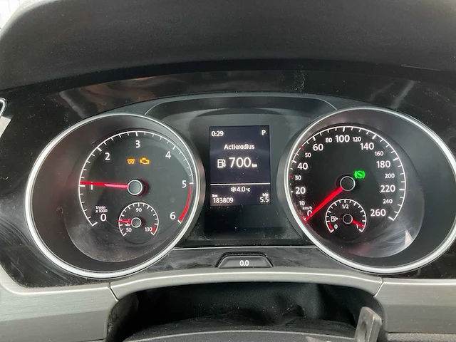 2017 - volkswagen - touran - 2.0 tdi scr - hondenwagen - afbeelding 10 van  19
