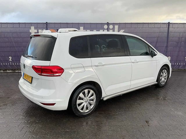 2017 - volkswagen - touran - 2.0 tdi scr - hondenwagen - afbeelding 13 van  19
