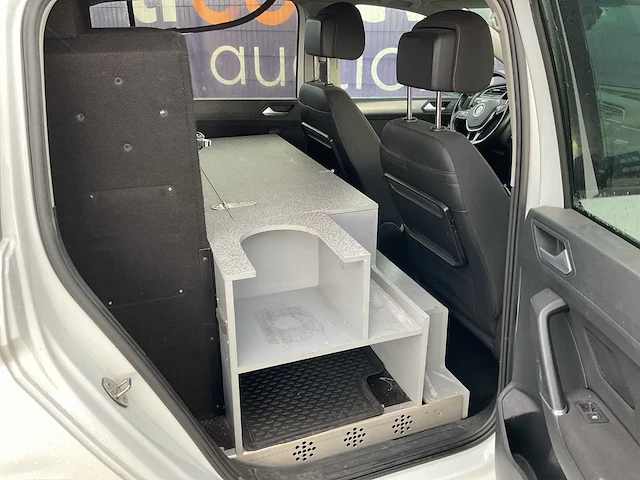 2017 - volkswagen - touran - 2.0 tdi scr - hondenwagen - afbeelding 19 van  19