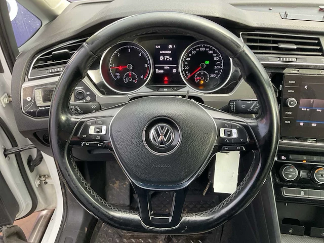 2017 - volkswagen - touran - 2.0 tdi scr comfortl - bedrijfswagen - afbeelding 2 van  19