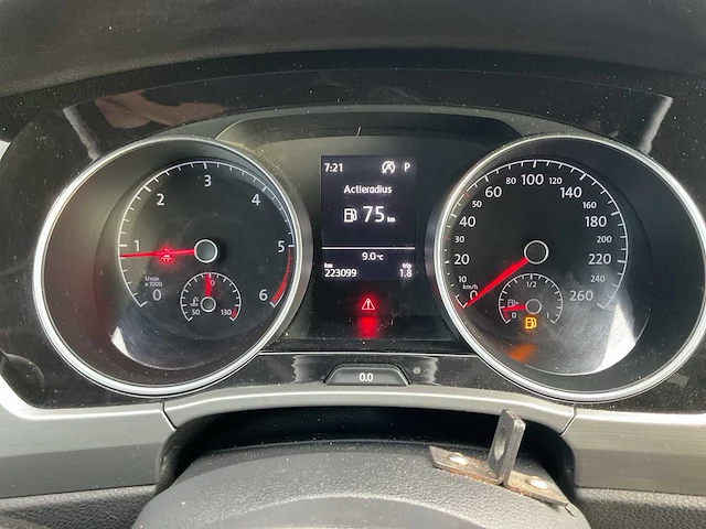 2017 - volkswagen - touran - 2.0 tdi scr comfortl - bedrijfswagen - afbeelding 3 van  19
