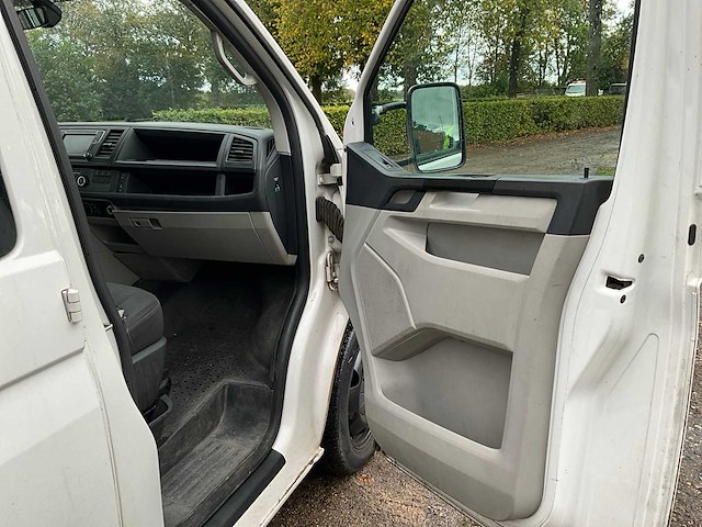 2017 - volkswagen - transporter - 2.0 tdi l2h1 dc 4mco - personenauto - afbeelding 13 van  32