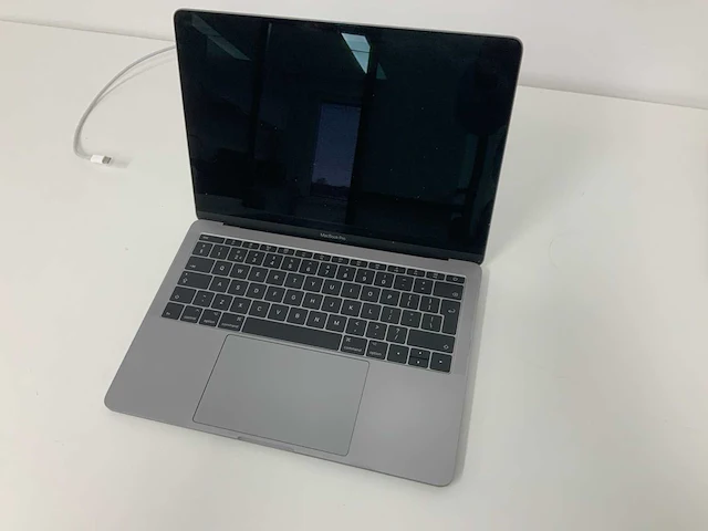 2017 apple 13-inch macbook pro mpxt2n/a laptop - afbeelding 1 van  3