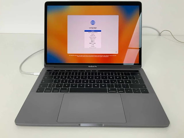 2017 apple 13-inch macbook pro mpxw2n/a laptop - afbeelding 2 van  4