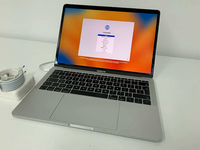 2017 apple a1708 13-inch macbook pro mpxr2n/a laptop - afbeelding 1 van  5