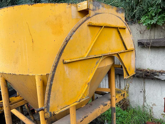 2017 beco kub2000sr betonkubel - afbeelding 6 van  7