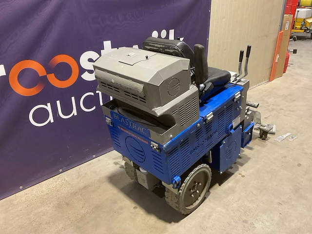2017 blastrac bms-220adb tapijtstripper hydraulisch - afbeelding 4 van  8
