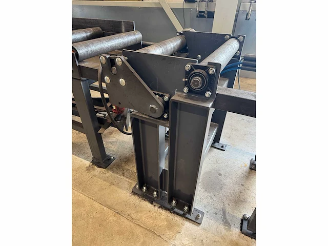 2017 bomar construction 820.450 dgs cnc semi automatische bandzaagmachine met aan-/afvoerbaan - afbeelding 17 van  33