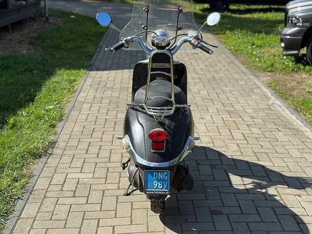 2017 btc legend scooter - afbeelding 7 van  12