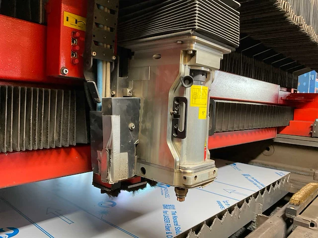 2017 bystronic bysprint pro 4020 lasersnijmachine - afbeelding 16 van  51