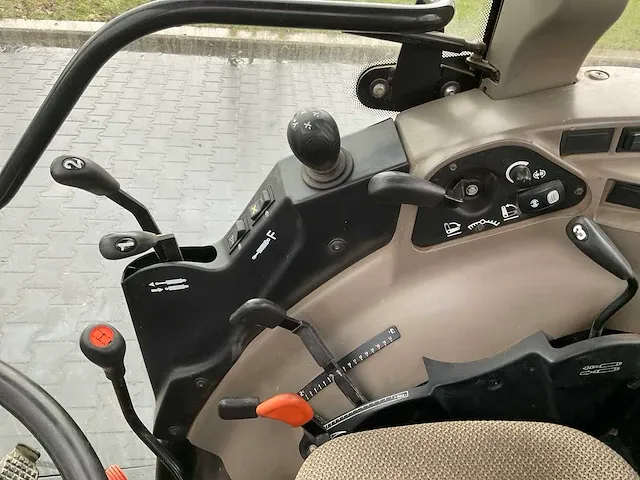 2017 case ih quantum 95n vierwielaangedreven landbouwtractor - afbeelding 20 van  32