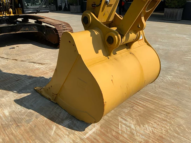 2017 caterpillar 330fl rupsgraafmachine met nieuwe cat bak - afbeelding 11 van  65