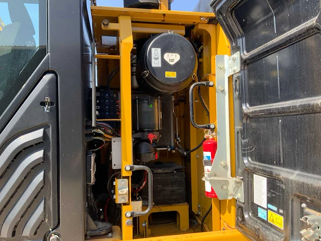 2017 caterpillar 330fl rupsgraafmachine met nieuwe cat bak - afbeelding 35 van  65